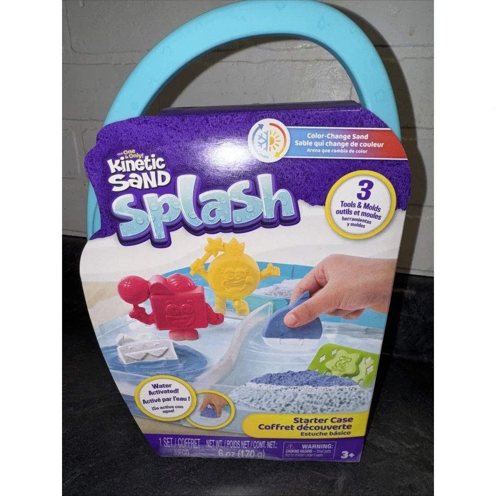 Kinetic Sand Splash Starter Case with 6oz Color-Change Play Sand 3 Tools & Molds